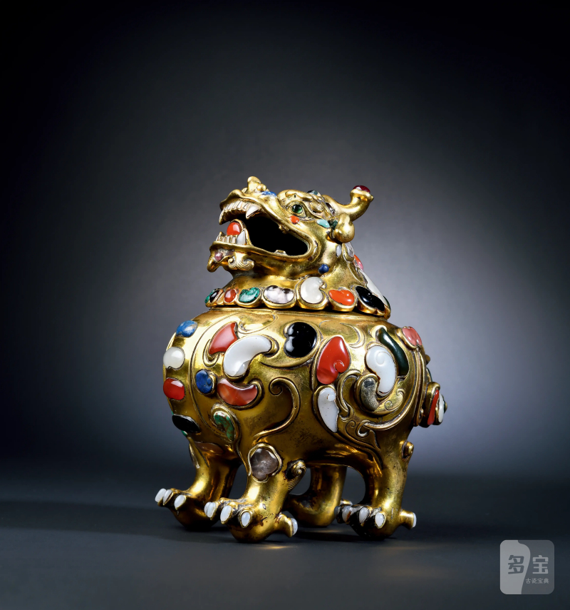 清乾隆 铜鎏金嵌百宝甪端香熏